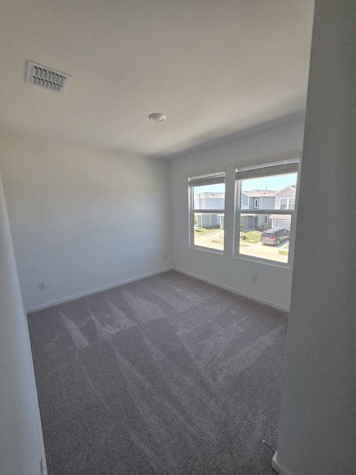 12192 Morgan Dr - Photo 6 of 18