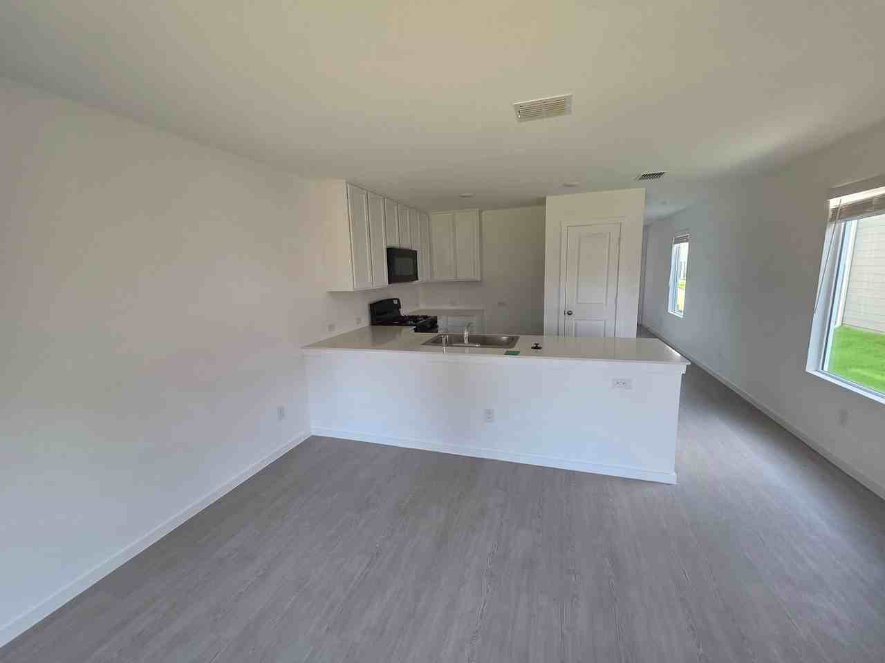 12121 Morgan Dr - Photo 5 of 18