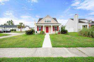 featured image of 17 Bushwood Dr