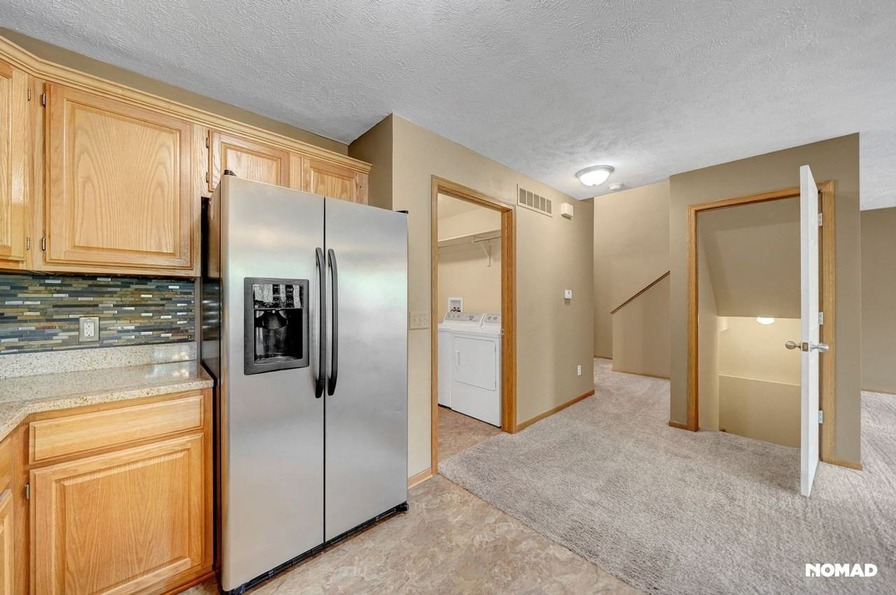 8514 Dewitt Rd - Photo 6 of 28
