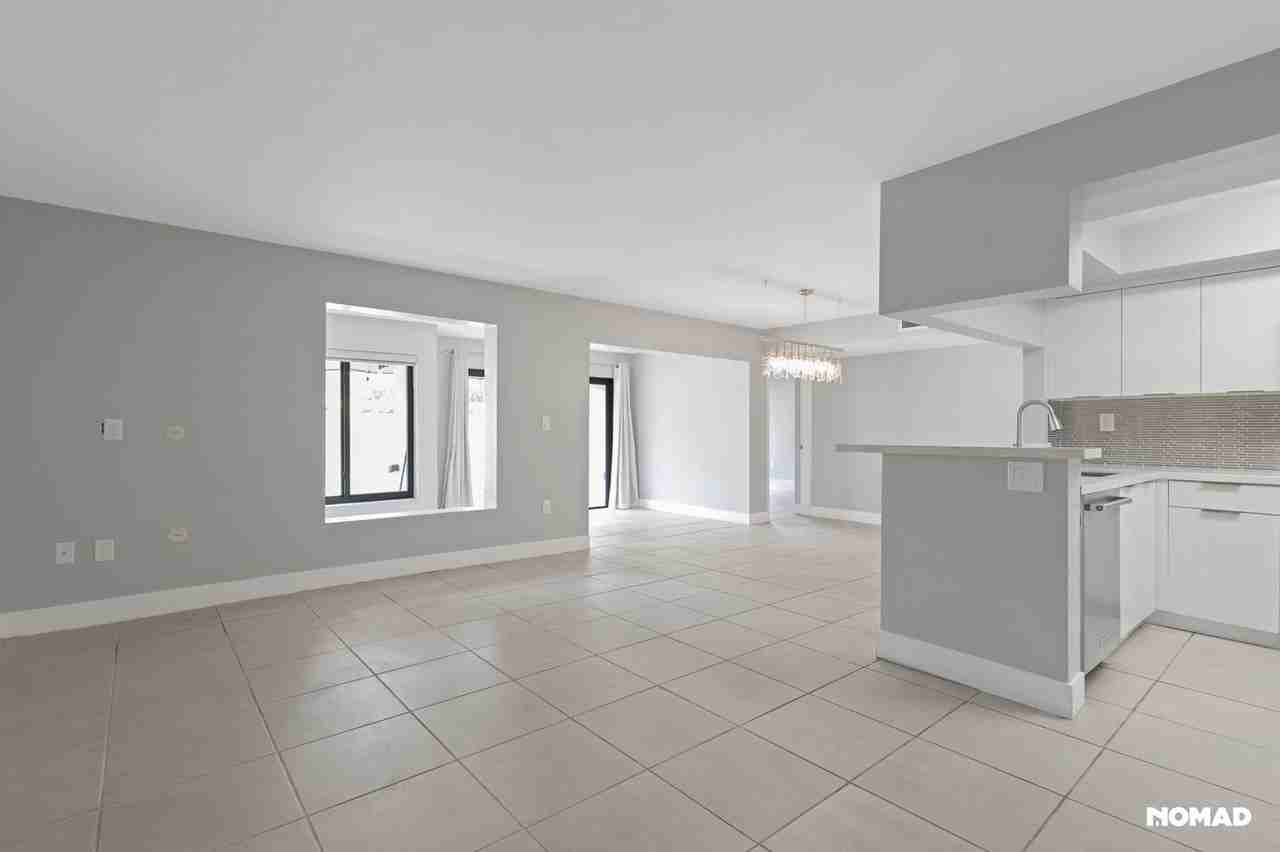 8827 Sw 123rd Ct - Photo 4 of 38