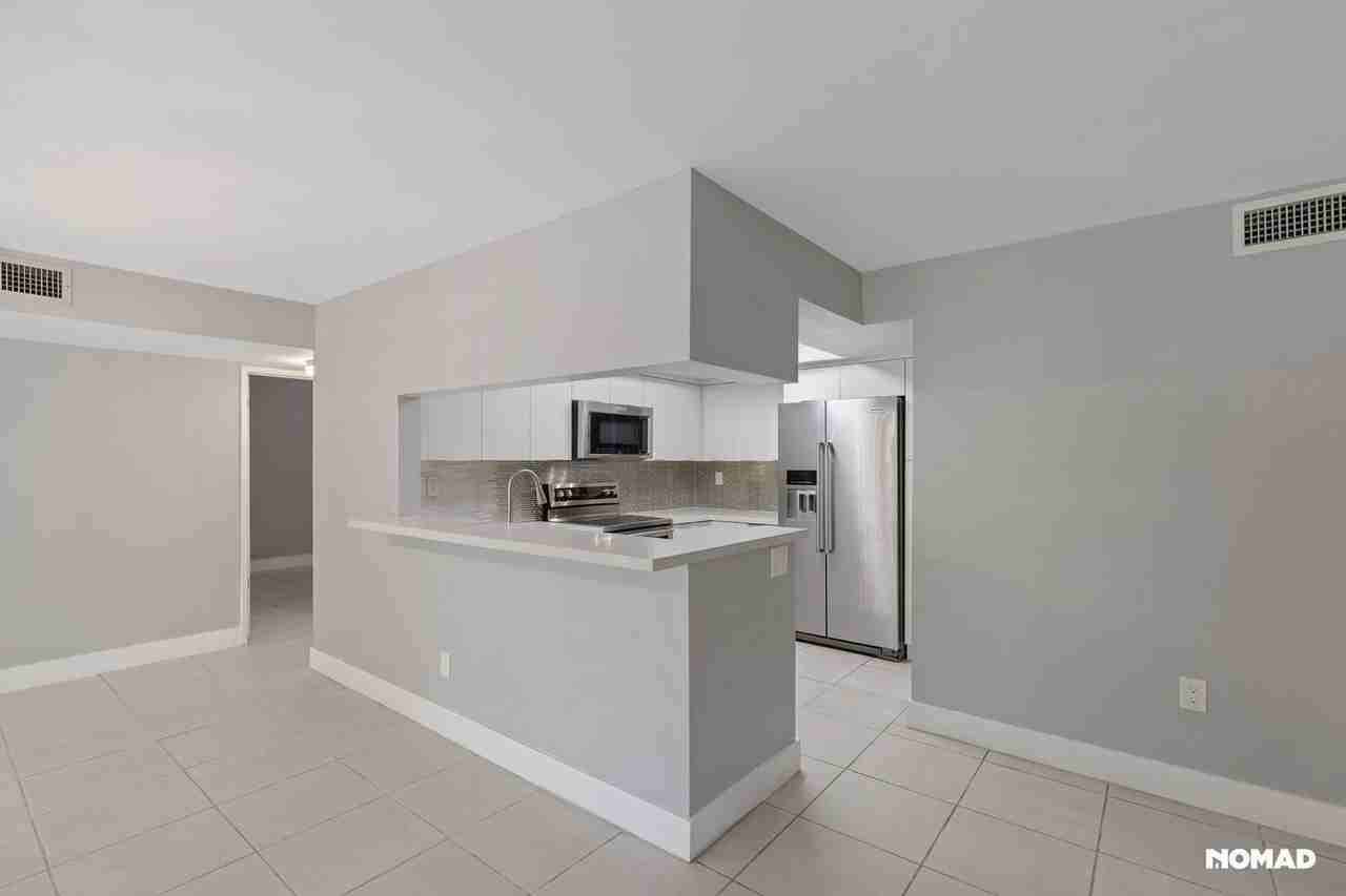 8827 Sw 123rd Ct - Photo 7 of 38