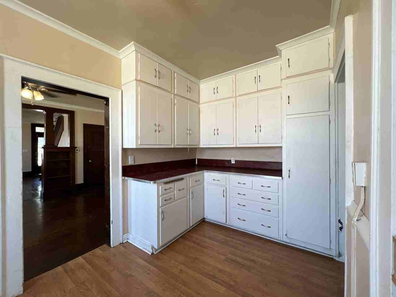 93 Kaufmann Ave - Photo 3 of 7