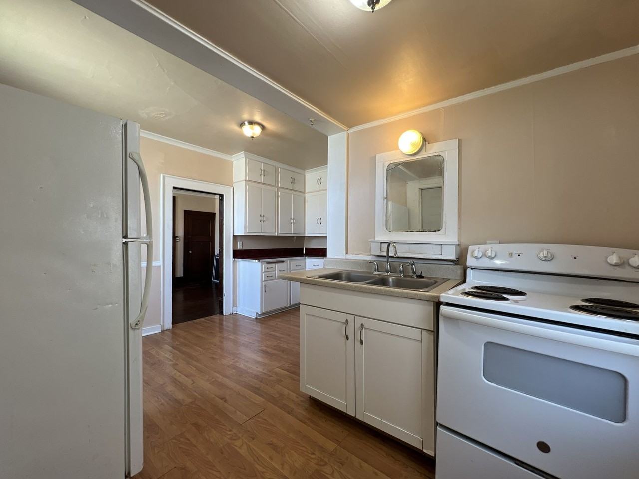 93 Kaufmann Ave - Photo 4 of 7