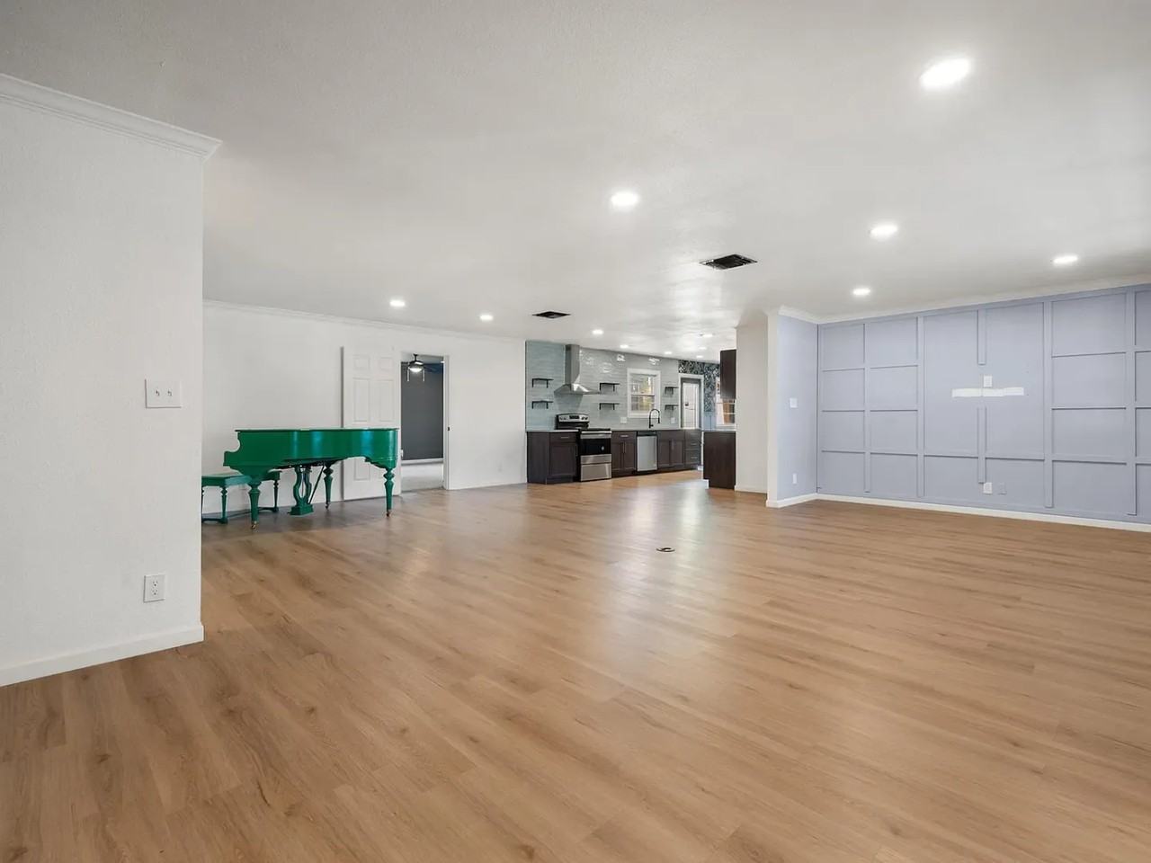 2503 59th St - Photo 6 of 38