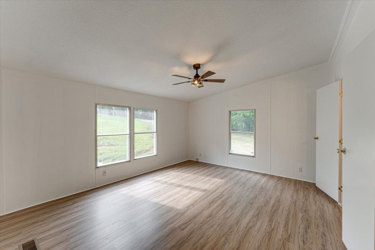 10708 Canyon Cir - Photo 5 of 30