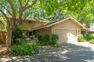 2042 University Park Dr - Photo 1 of 1
