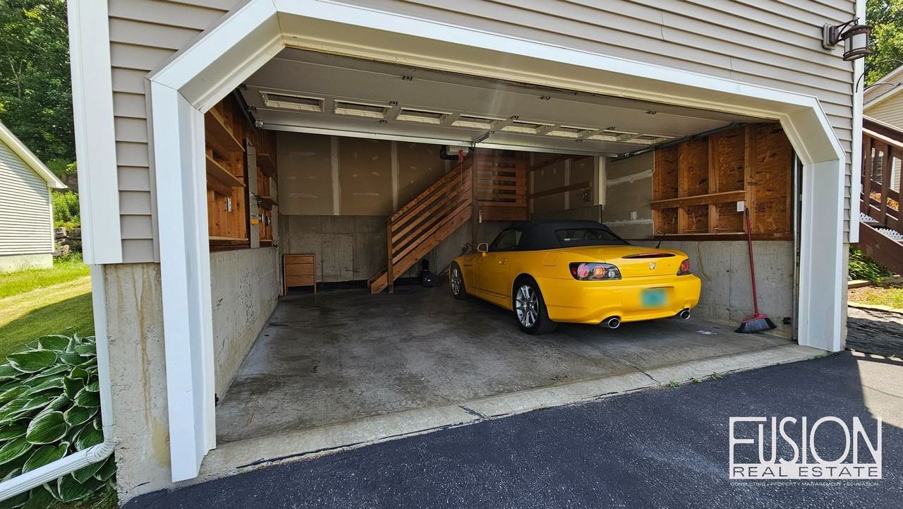 223 Abigail Dr - Photo 2 of 32