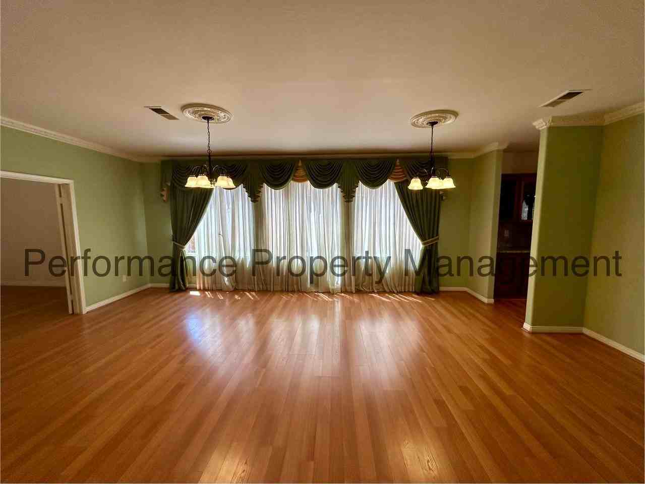 11610 Valley Forge Way - Photo 3 of 29