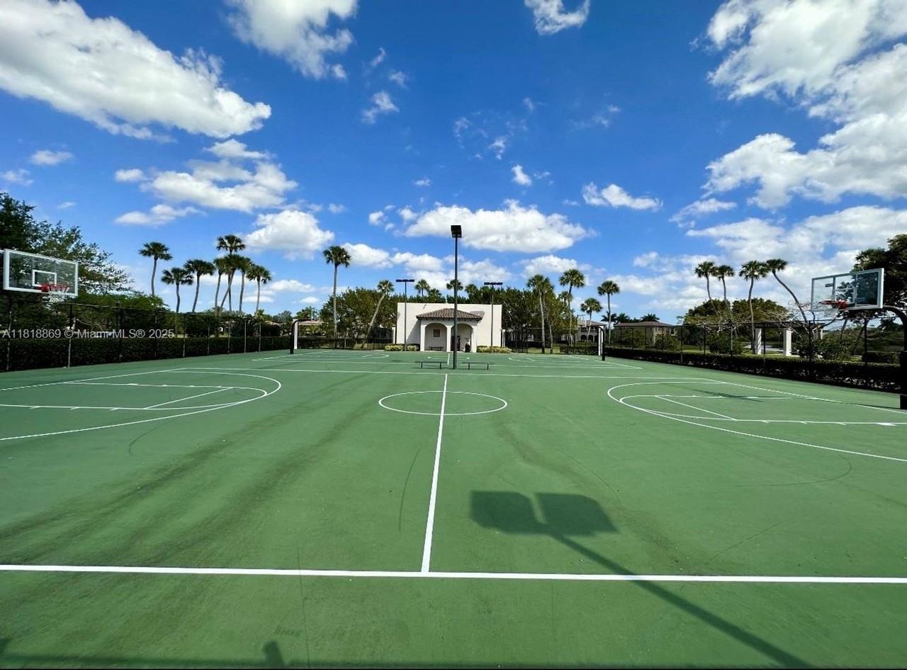 Nw 127th Ln - Photo 3 of 26