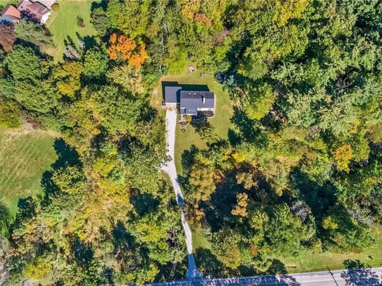 7376 Chagrin Rd - Photo 2 of 41