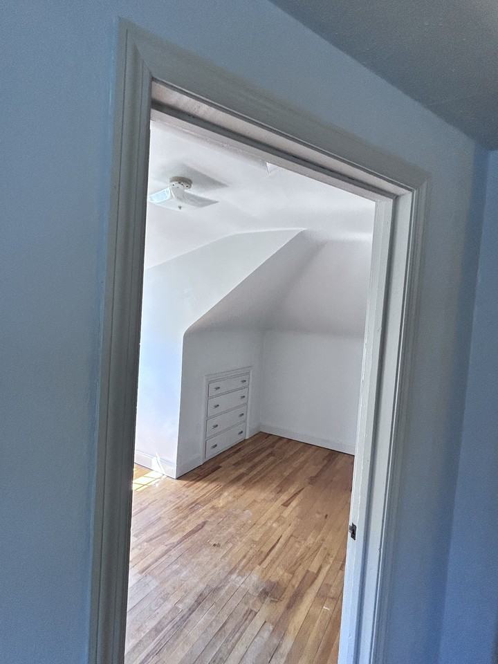 214 N 14th St - Photo 6 of 9