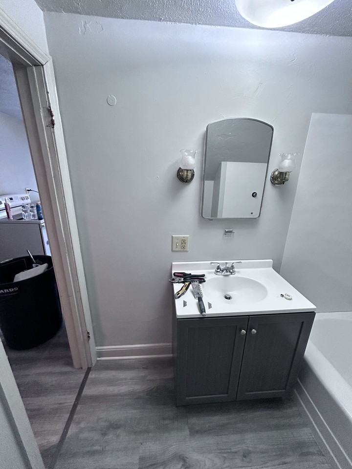 214 N 14th St - Photo 7 of 9