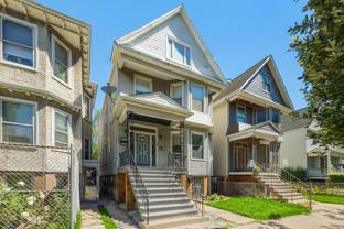 2444 W Gunnison St #1 - Photo 1 of 1