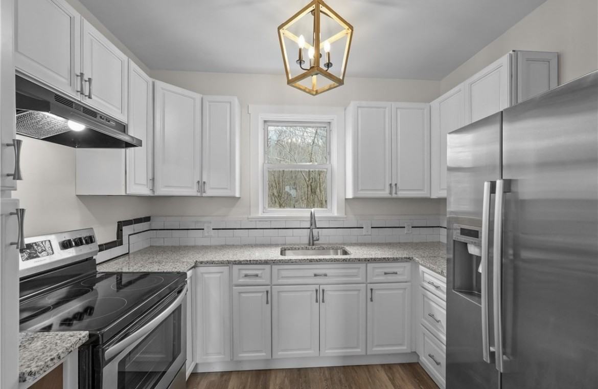 1032 Smithfield Ave #L - Photo 2 of 13