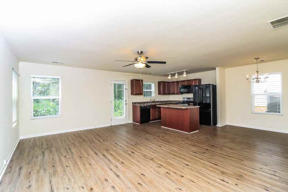 58 Sharp Way - Photo 5 of 17