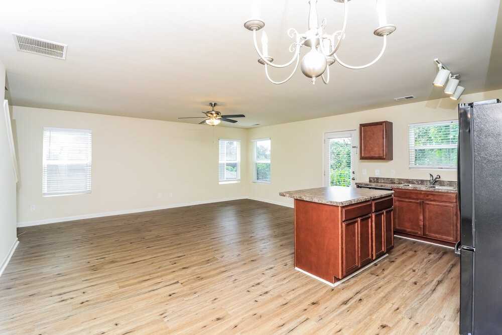 58 Sharp Way - Photo 7 of 17