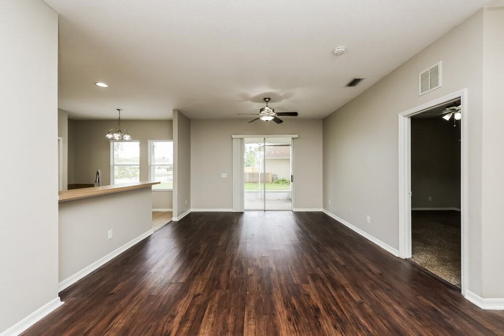6748 Monarch Park Dr - Photo 5 of 16