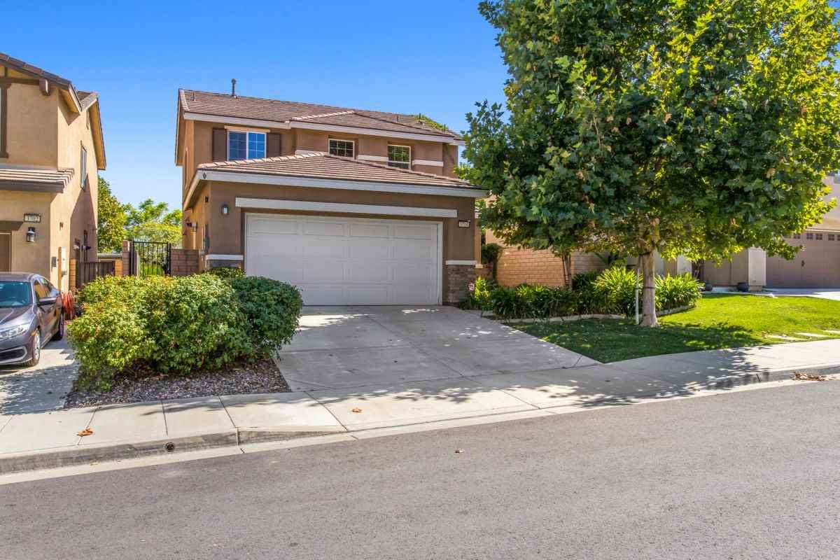 3714 Rosena Ranch Rd - Photo 2 of 39