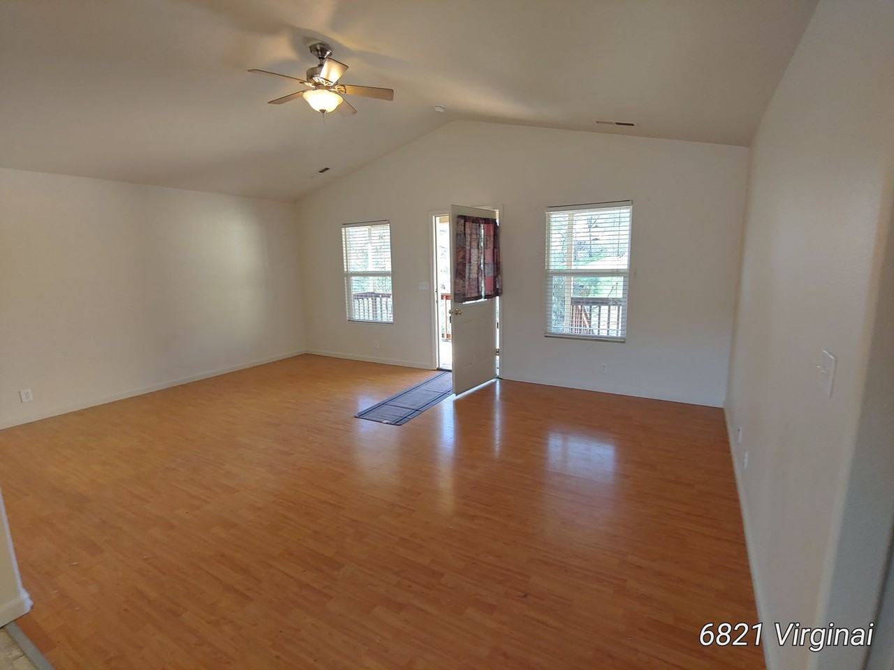 4456 Cedar Ave - Photo 2 of 11