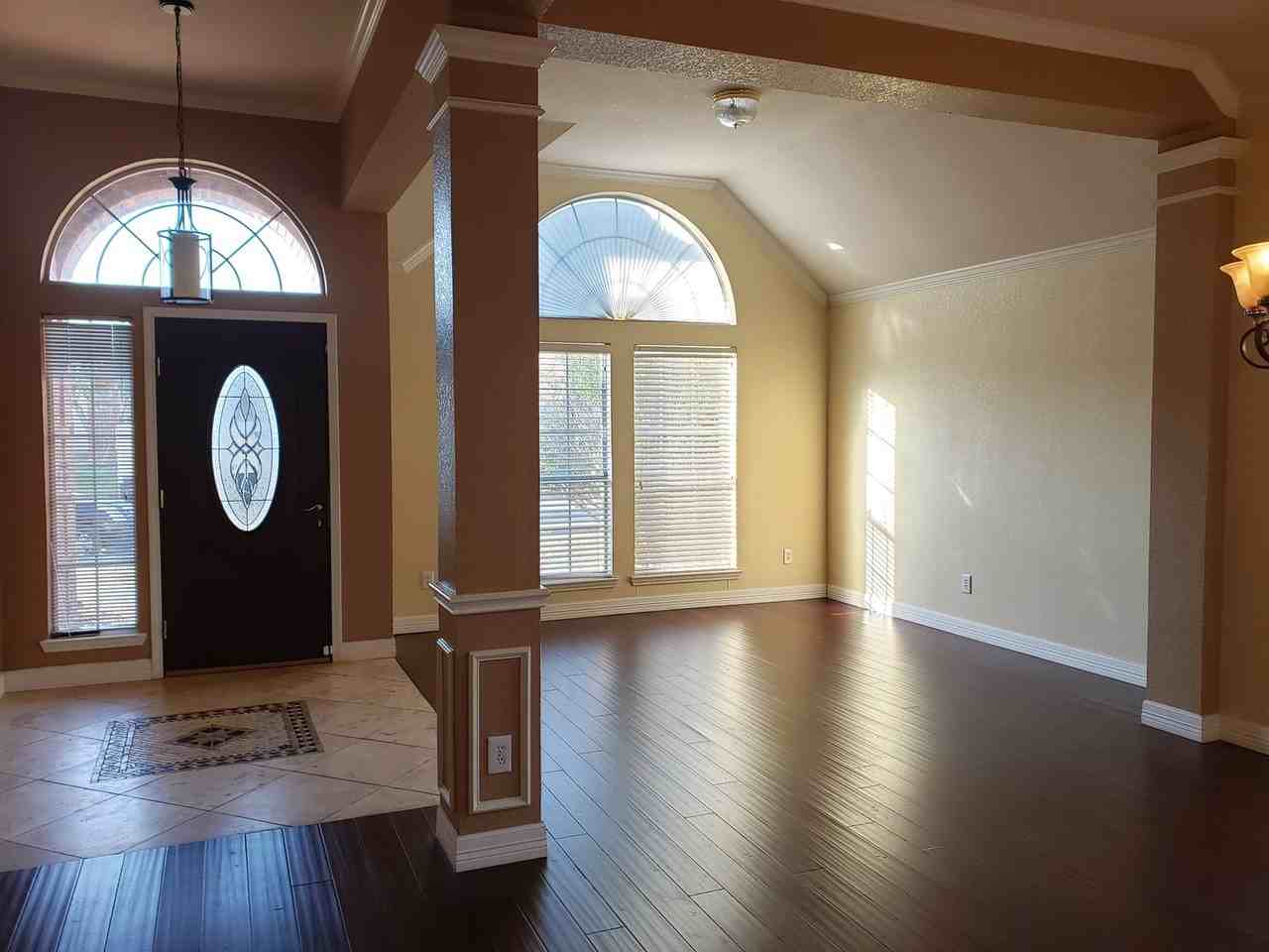 10712 Red Cedar Dr - Photo 2 of 17