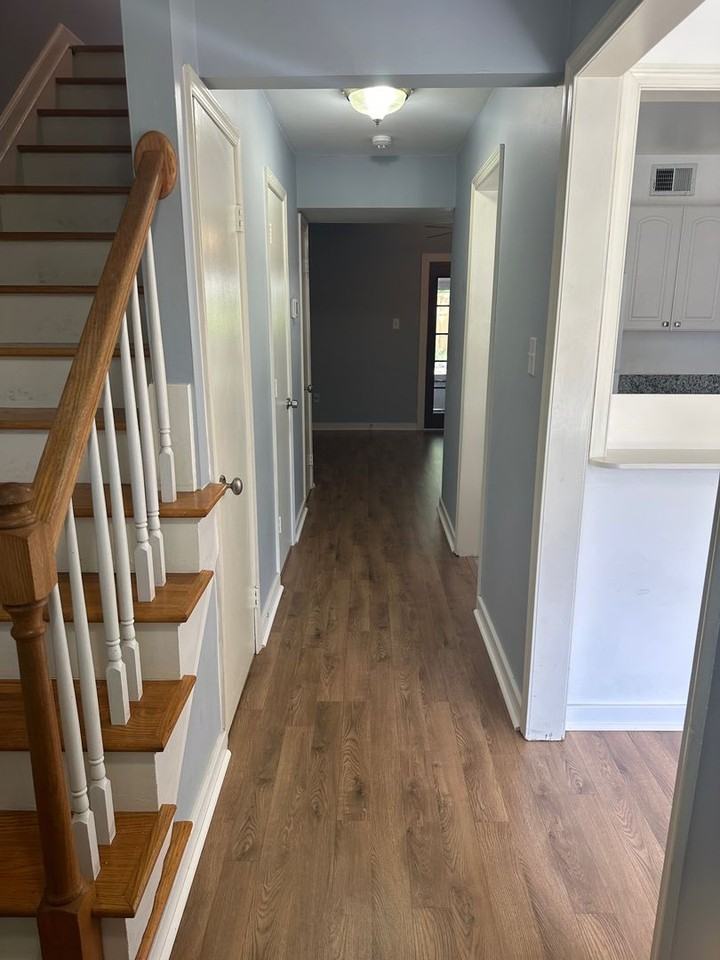 2216 Windom Pl - Photo 2 of 15