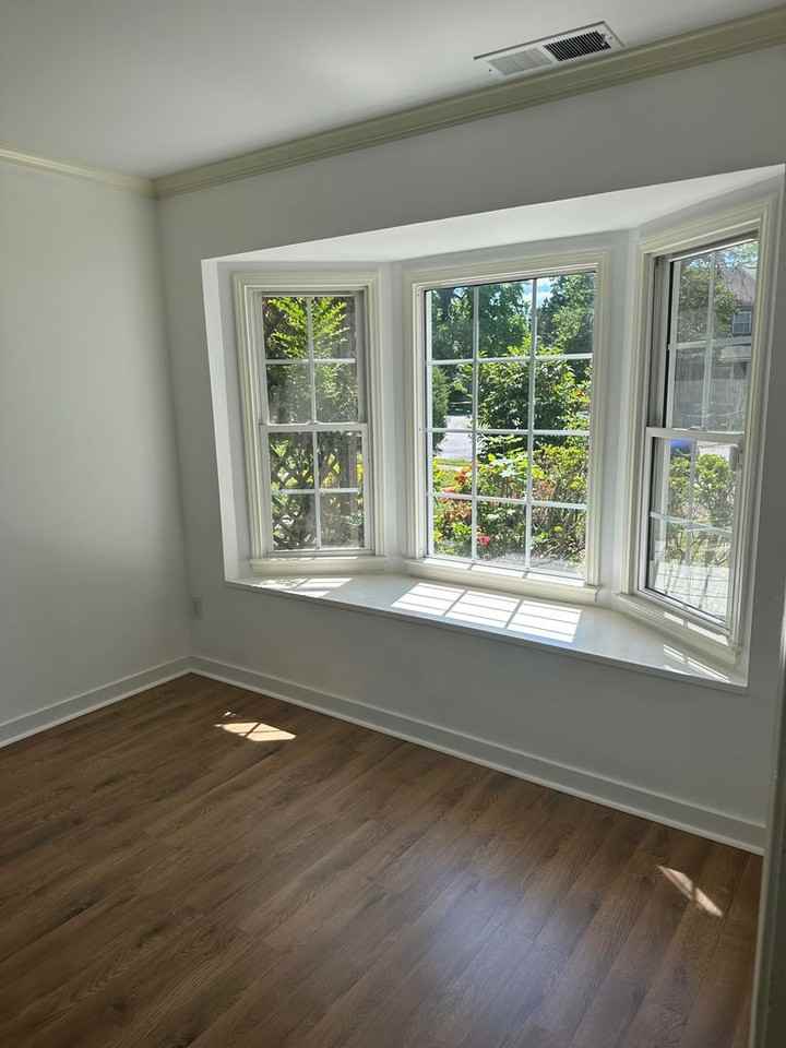 2216 Windom Pl - Photo 3 of 15