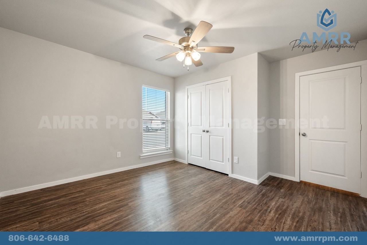 1916 Kirksey Ave - Photo 4 of 24