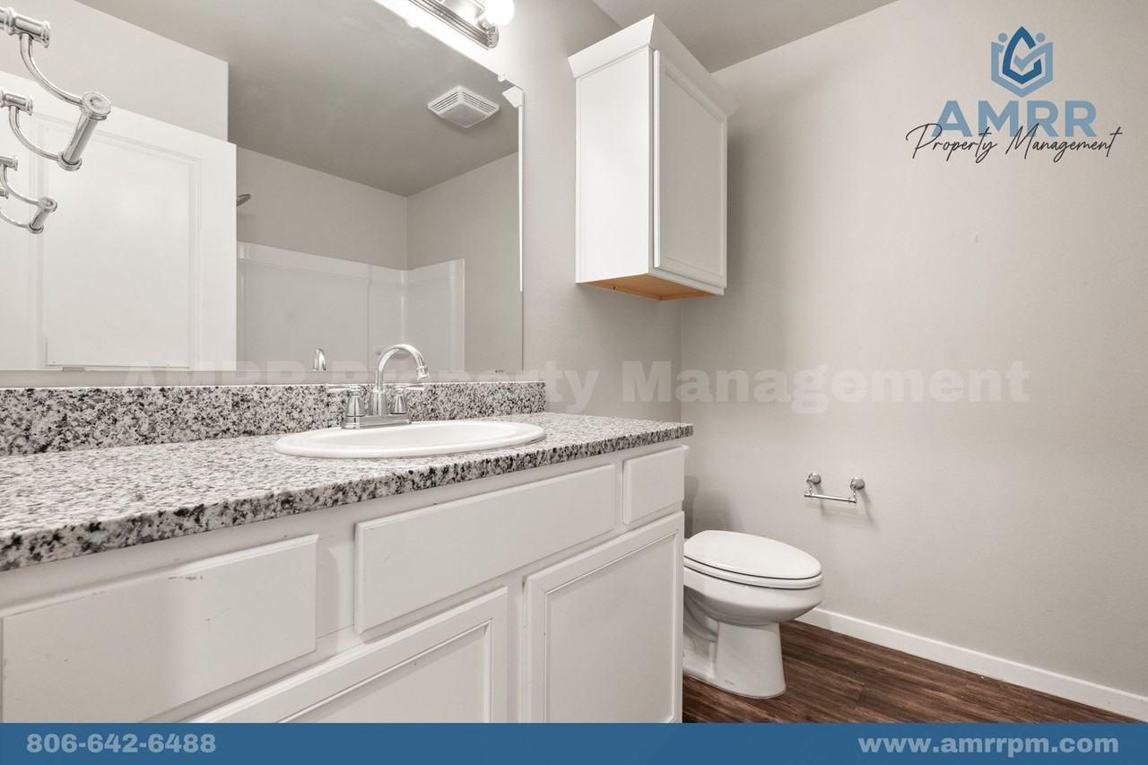 1916 Kirksey Ave - Photo 5 of 24