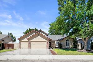 featured image of 992 E Grouse Dr