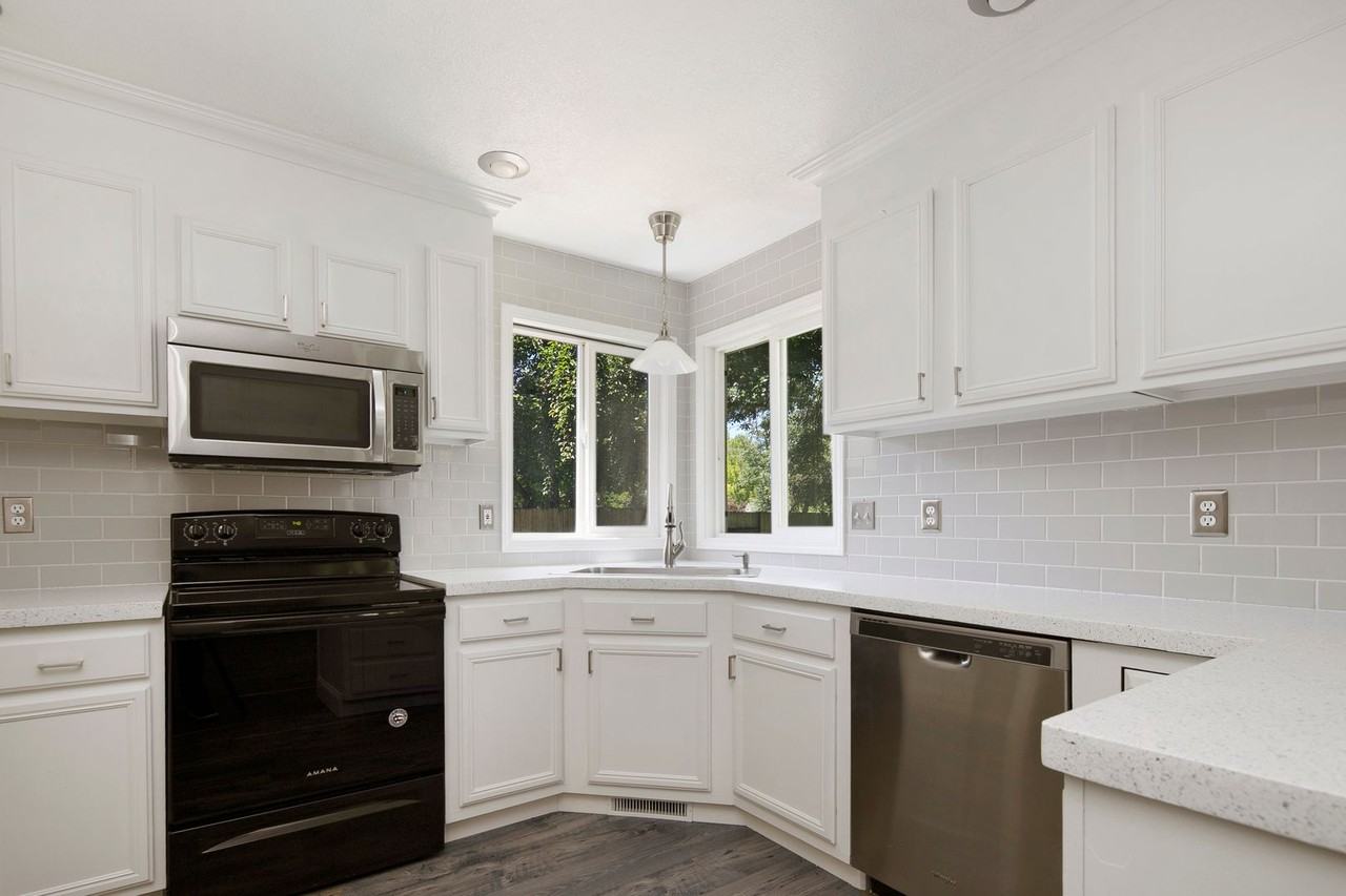 992 E Grouse Dr - Photo 7 of 20