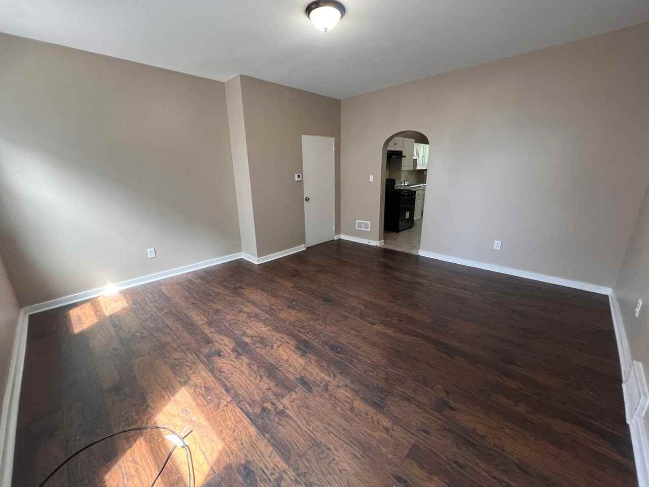 1104 Brabec St - Photo 3 of 37