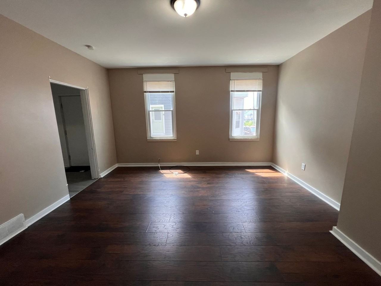 1104 Brabec St - Photo 6 of 37