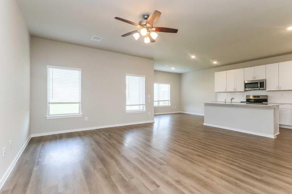 624 Levine Ct - Photo 4 of 17
