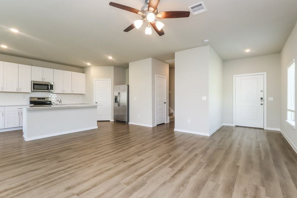 624 Levine Ct - Photo 5 of 17