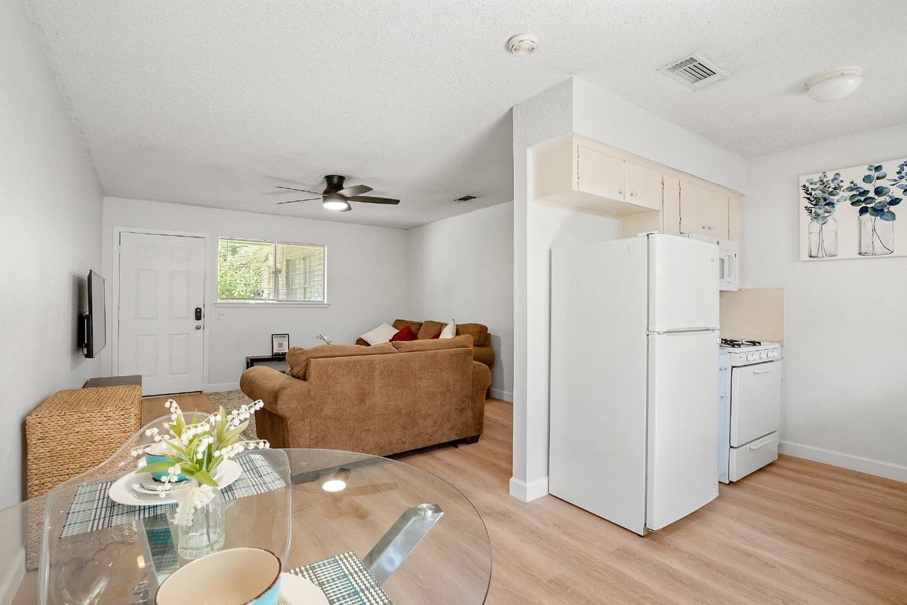 8603 Woodstone Dr #A - Photo 5 of 15