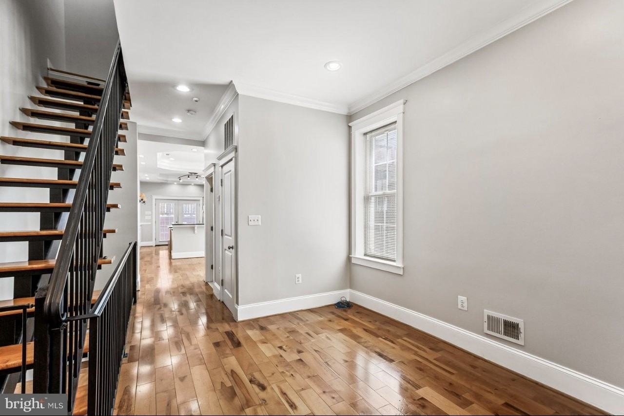 15 N Patterson Park Ave #NA - Photo 2 of 14