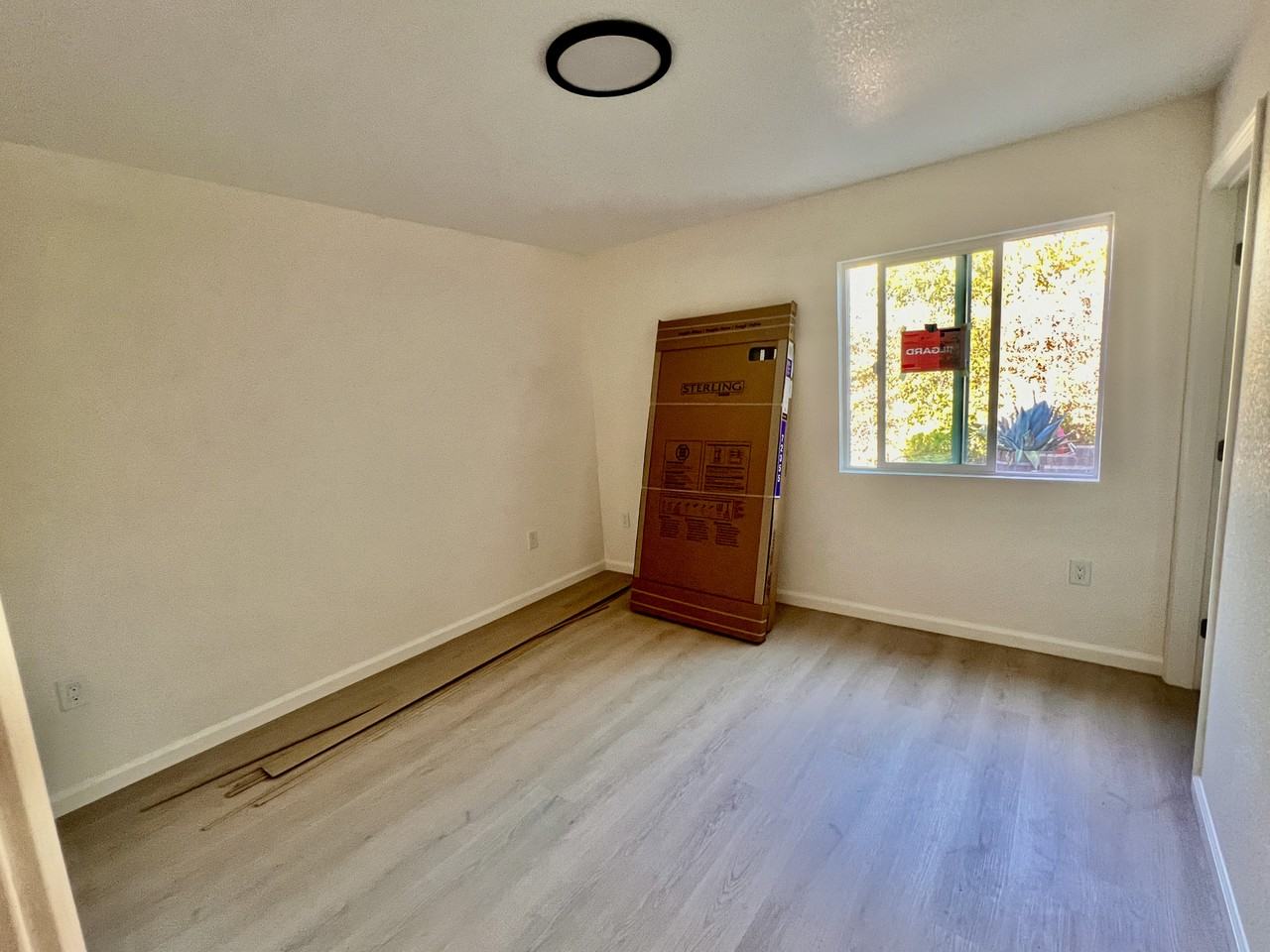 1561 Royal Way #NA - Photo 5 of 13