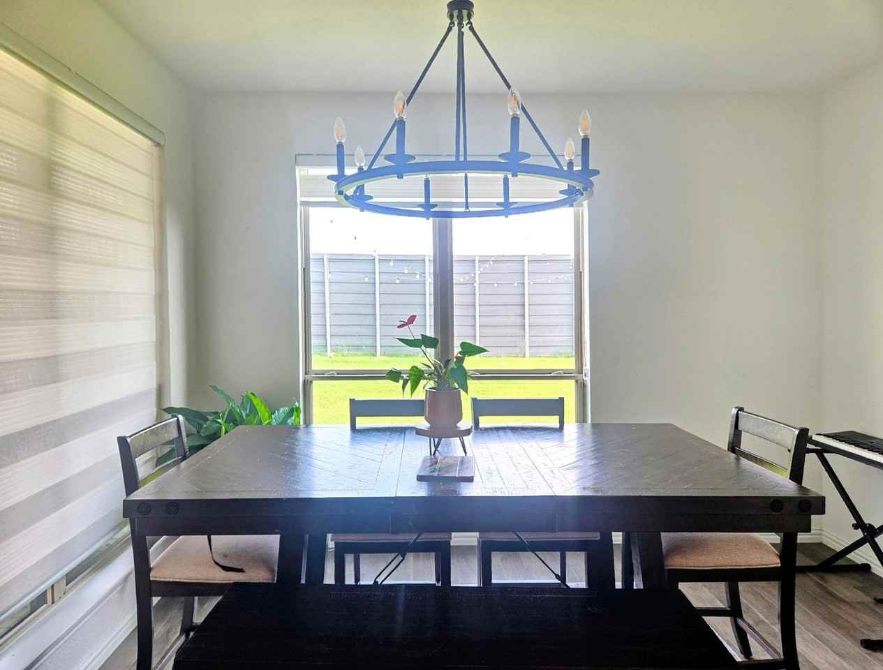 536 Cedarwood St - Photo 4 of 20