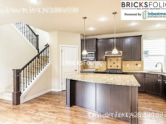 10251 Eastridge Dr Ne - Photo 2 of 43