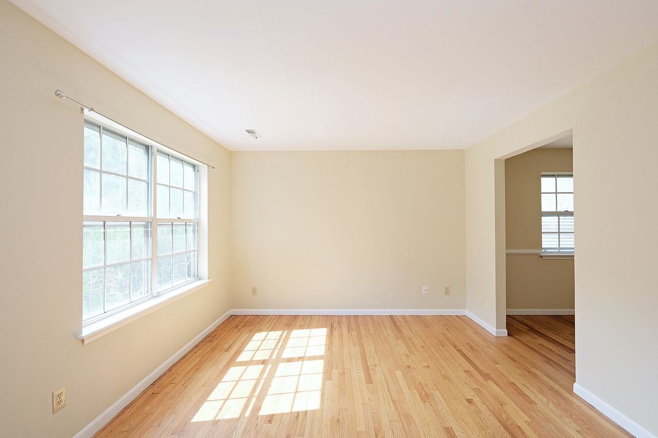 137 Quince Ln - Photo 2 of 10