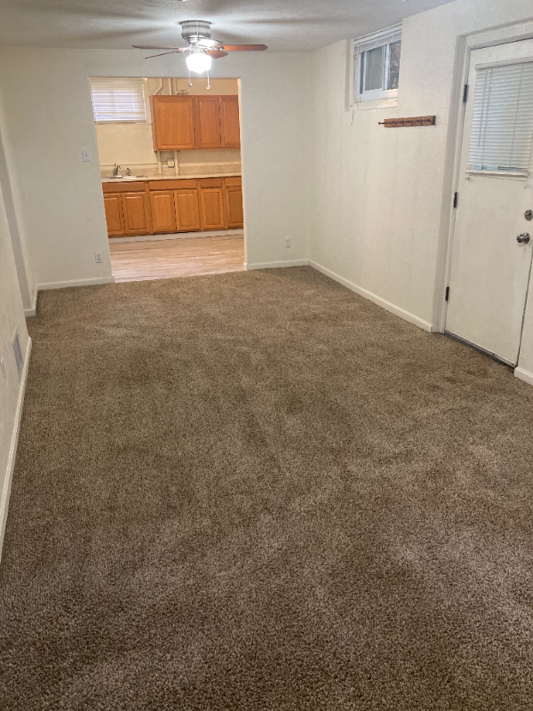 619 E Plum St #B - Photo 3 of 14