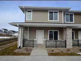 660 Se Greyson Ln - Photo 1 of 1