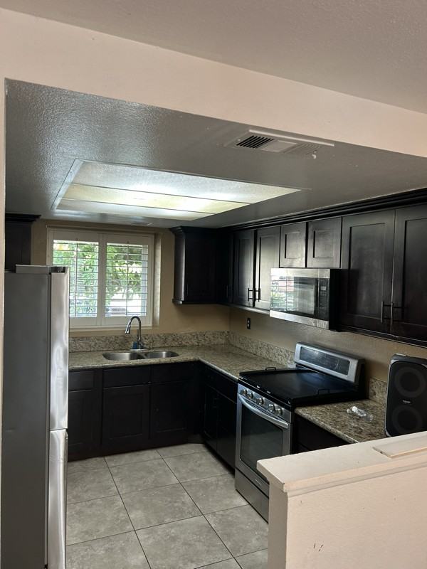 1558 Arrow Creek Dr - Photo 2 of 12