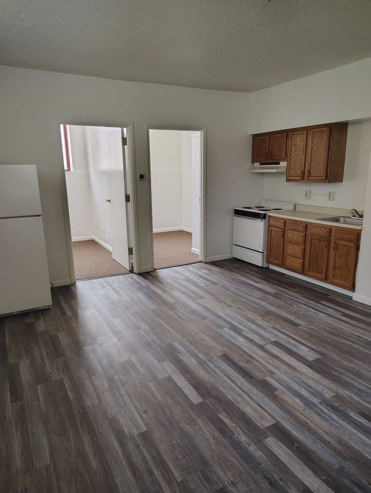 115 South 6th Street - Photo 5 of 12