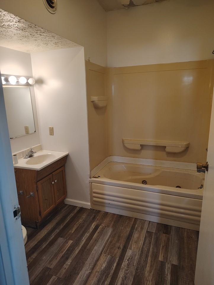 115 South 6th Street - Photo 7 of 12