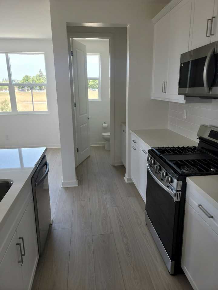 4061 East Luna Paseo, Unit B - Photo 7 of 12