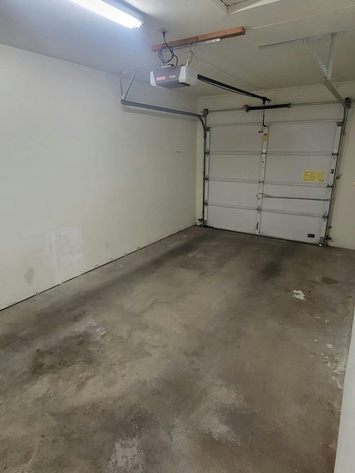 881 Homedale Road, Unit 887 - Photo 5 of 13