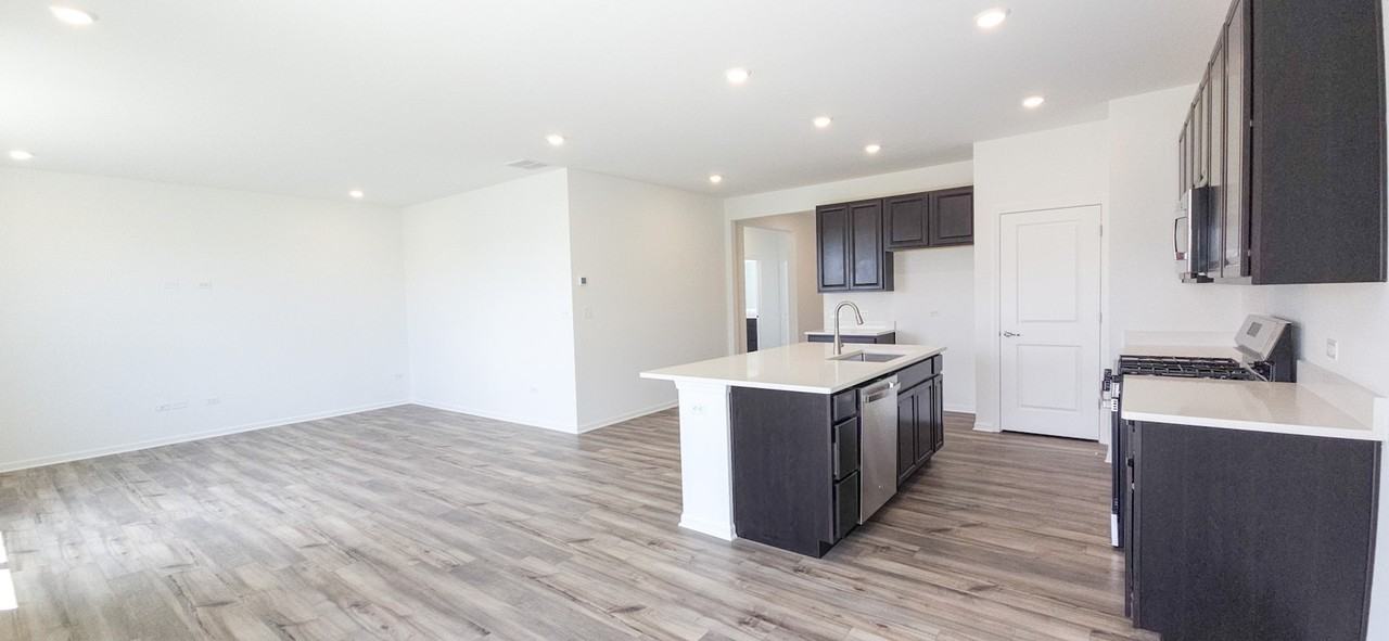 3655 Chadwick St - Photo 3 of 16