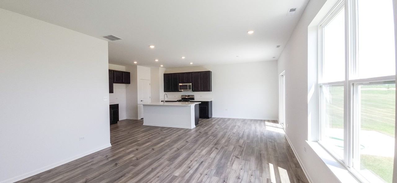 3655 Chadwick Street - Photo 5 of 16